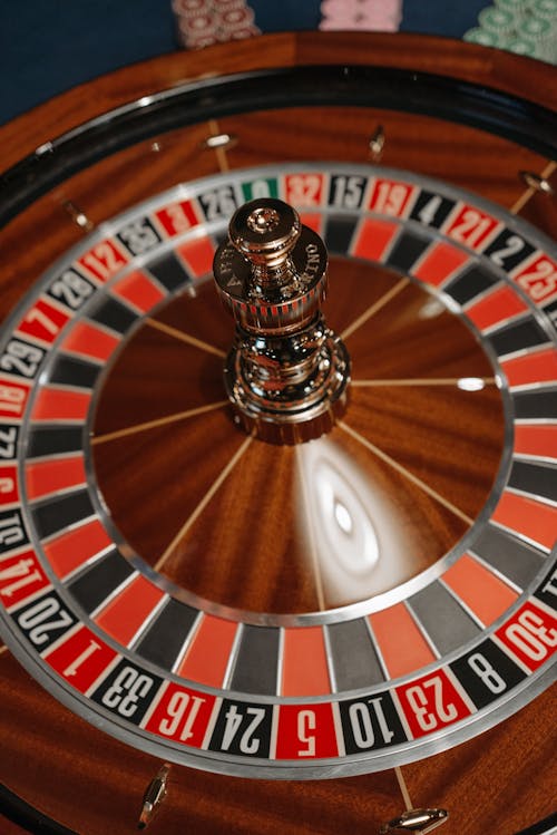 Narcos Kolikkopeli - Täysi Opas Suosittuun NetEnt Slot -peliin